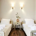 Aparthotel Romilia 4*
