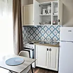 Romilia Aparthotel 4*
