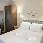 Romilia Aparthotel