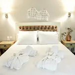 Romilia Aparthotel 4*