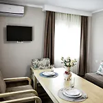 Romilia Aparthotel Xilagani