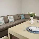 Romilia Aparthotel
