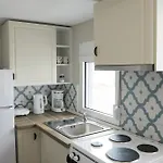 Romilia Aparthotel 4*