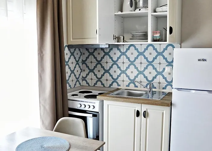 Romilia Aparthotel 4*