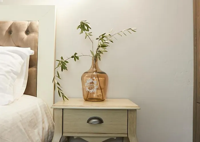 Aparthotel Romilia 4*