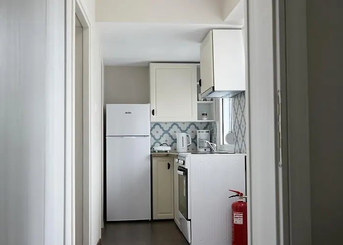 Aparthotel Romilia 4*