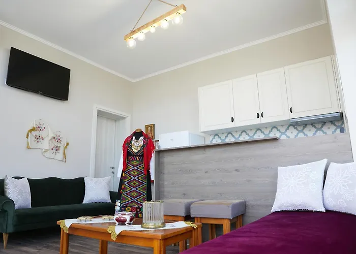 Romilia Aparthotel Xilagani